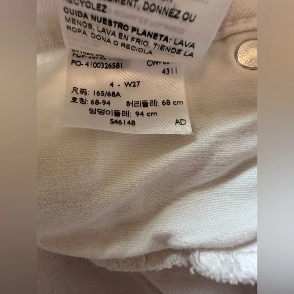 Signature By Levi Strauss & Co Women's size 4/27 White Drestressed Mid-Rise - Picture 9 of 9